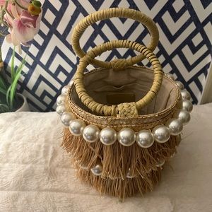 BTB Los Angeles Liv pearl bucket bag